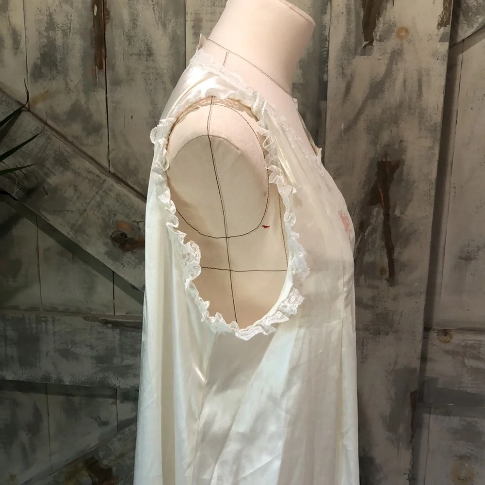 Vintage Eleanor Beard ruffled satin nightgown - Picture 3 of 9